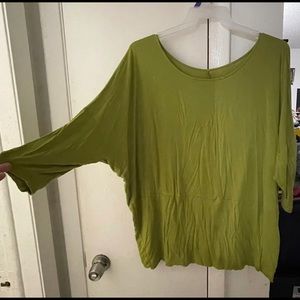 Green loose top